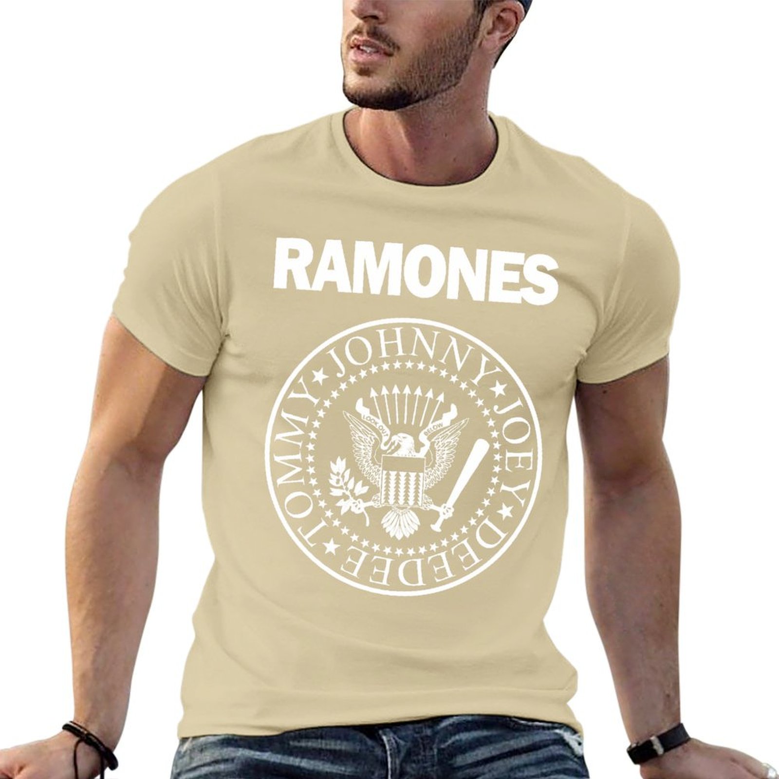 The Ramone Merch Essential T-S - Anime Merch Shopping recensione e prezzo